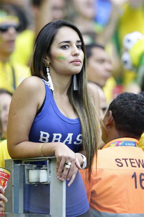 グラマーなブラジルの美女サポ 美女 写真特集 ｜ ブラジルw杯