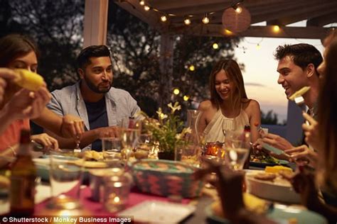 thomas blaikie reveals best time to leave dinner party daily mail online