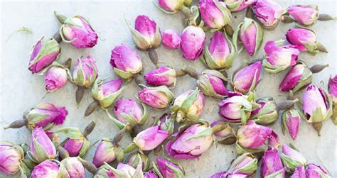 edible rose buds saffron