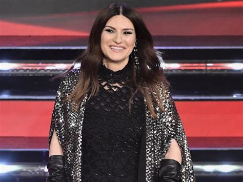 laura pausini torna a sanremo ed incanta tutti con la sua voce ma