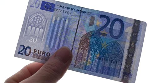 waehrung euro notiert auf dem hoechsten stand seit  welt