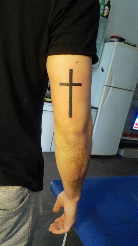 Tatuajes De Cruces Significados Y Diseños Para Hombres Y