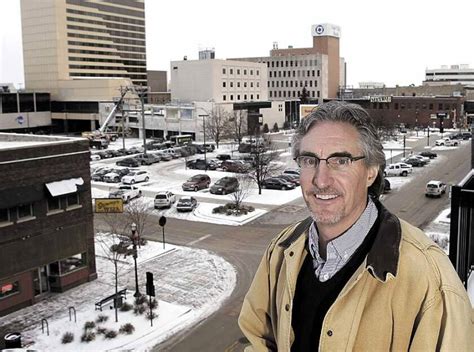 doug burgum  mulling  run  president     contender