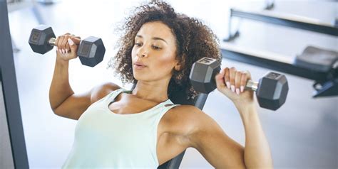 how to effectively build muscle for women according to a trainer