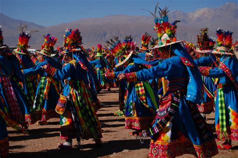 banco de imagens pessoas carnaval  chile dancarino tribo