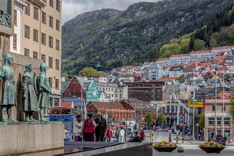 stay  bergen   top  areas hotels map
