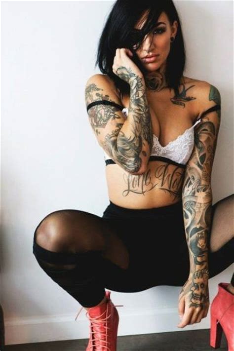 Hot And Hardcore Girls Who Love Tattoos 60 Pics