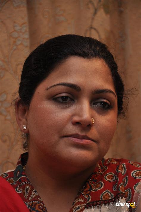 kushboo image 100