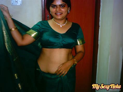 neha in traditional green saree stripping naked at indian paradise