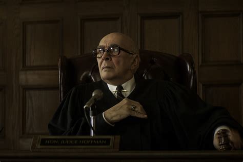 el juicio de los 7 de chicago es un imperdible drama judicial