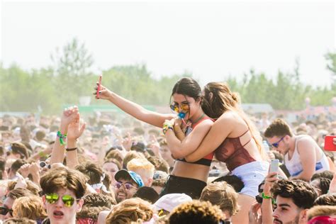The Ultimate Guide To Hooking Up At A Music Festival