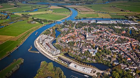 fortified city  ijssel river doesburg gelderland netherlands windows spotlight images