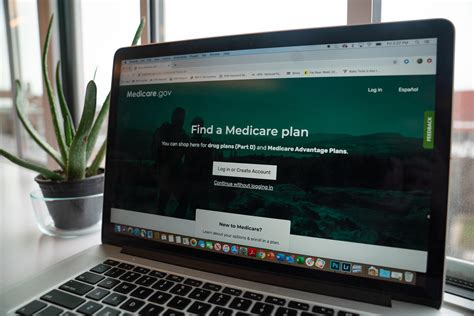 Will Glitches In Medicares Plan Finder Leave Some Seniors Stuck In