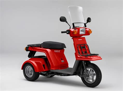 hondas cc  wheeled gyro cargo scooter