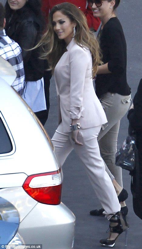 Jennifer Lopez Goes For Understated Sex Appeal In Suit For