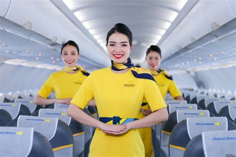vietravel airlines cabin crew vietnam  aviation