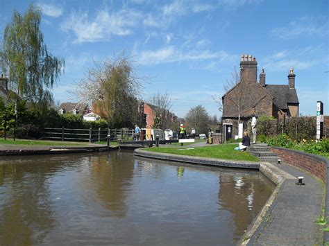 atherstone uk places  interest canal boat places