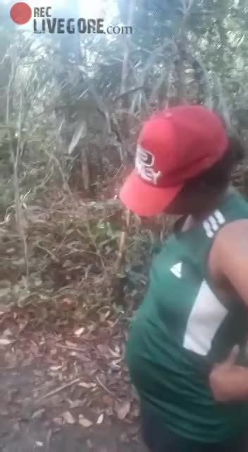 Mexican Drug Cartel Beheads Two Captives With Chainsaws