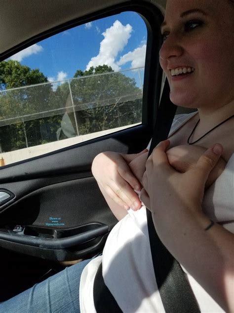 flashing tits in the car on vacation september 2018