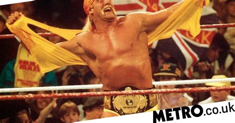 Hulk Hogan Hugged And Cheered By Wrestlers Following Wwe Return