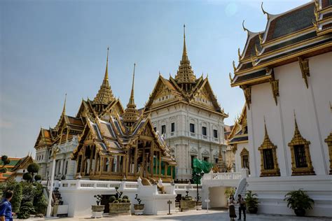 visit  grand palace bangkok explore