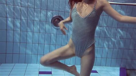Hot Naked Girls Underwater In The Pool Eporner