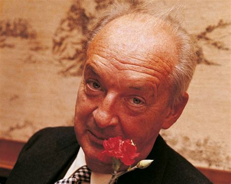 hear vladimir nabokov read from the penultimate chapter of