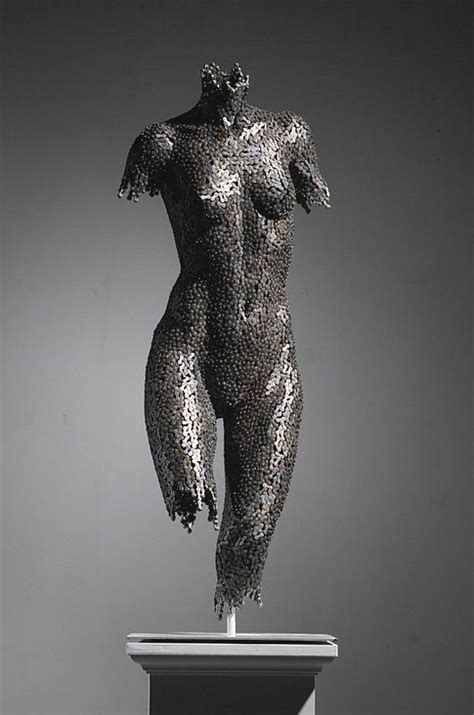 chain sculptures  korean artist yeong deok seo   steel art