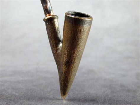 dublin churchwarden pipe freehand bronze pipe  long mouthpiece