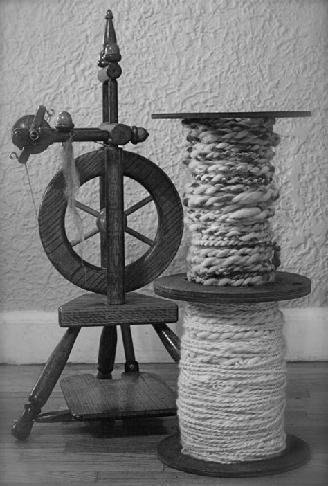 dawning dreams blog diy giant spinning wheel sewing bobbin