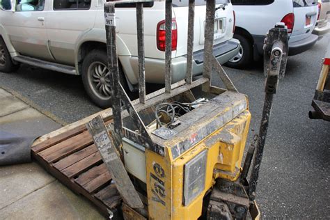 yale electric pallet jack  parts  repair  auctions