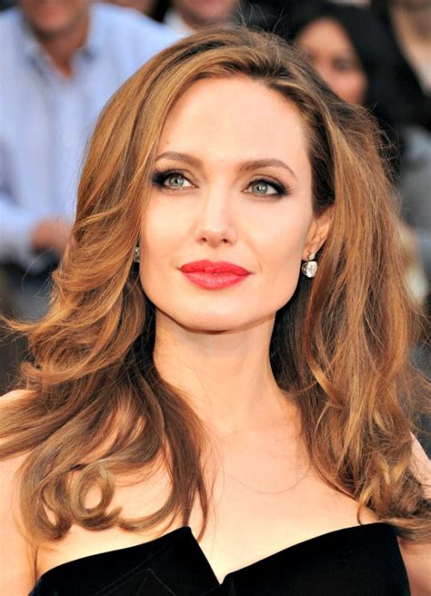 Queen Of The Week Angelina Jolie B As Blonde