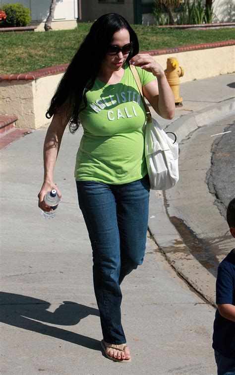 nadya suleman s feet