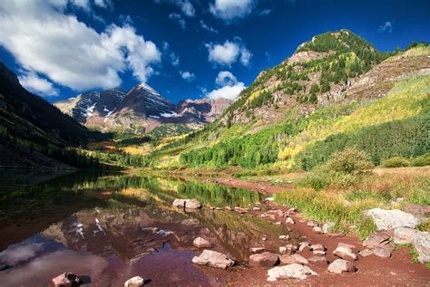 fall  maroon bells colorado   pages   days