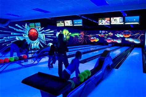 bowling alley  center parcs sherwood forest family holid flickr