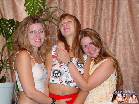 three amateur ladies in group sex trio ag0419 02