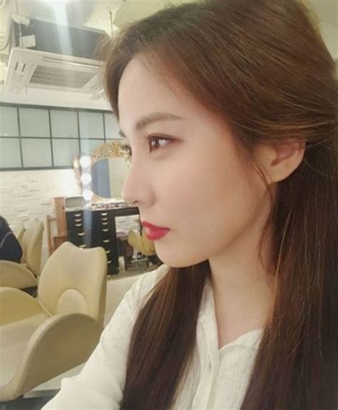 11 Female Celebrities Who Have Beautiful Side Profiles