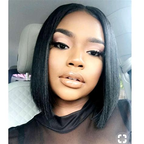Natural Black Color Bob Wig Middle Parting Middle Part Bob Sew In Short