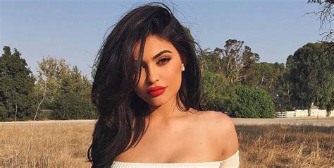 Kylie Jenner Has Her Own Kylie Cosmetics Instagram Filters Kylie