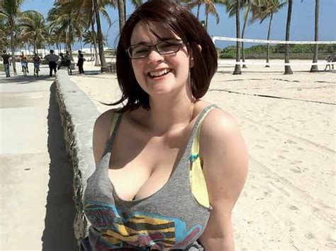 posts with tag candid big boobs alert