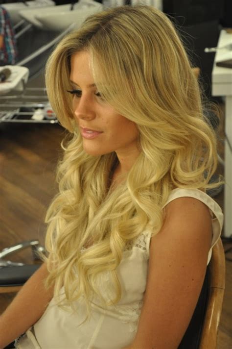 Aguiavoaalto 2014 Women Fashion Trends Easy Long Blonde Hairstyles