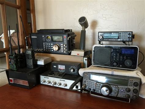 ham radios the best emergency communications system