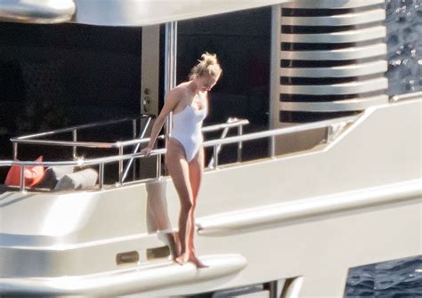 Sophie Turner Sexy Swimsuit Candids On Yacht In Italy Hot Celebs Home