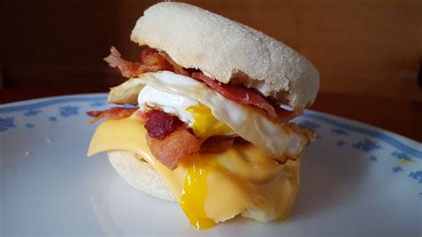 bacon breakfast sandwich bacon breakfast sandwiches eggs benedict hamburger ethnic recipes