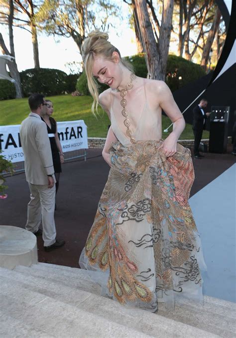 sexy photos of elle fanning the fappening news