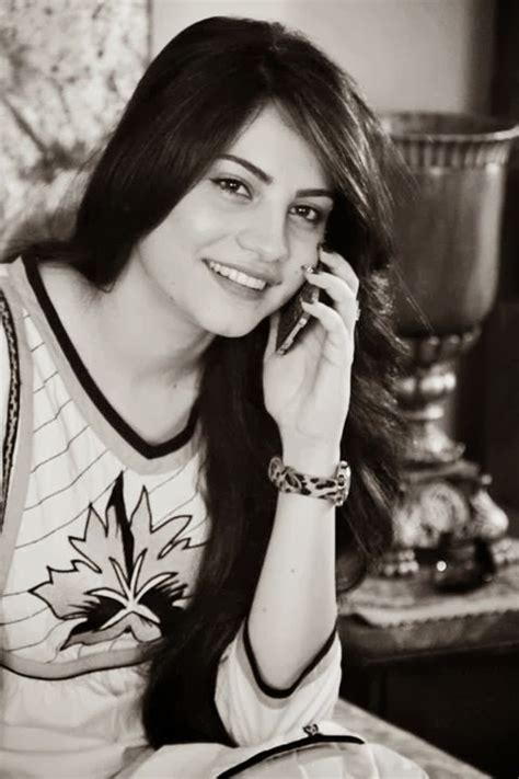 Neelam Muneer Hd Wallpapers Free Download