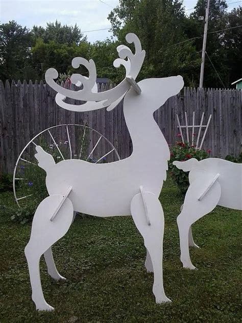 plein air pelouse white renne noel bois cour par mikesyarddisplays decoration noel fait main