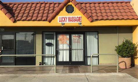 lucky massage contacts location  reviews zarimassage