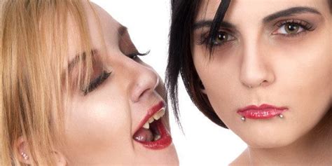 Lesbian Halloween Costumes 13 Great Ideas For Couples Huffpost