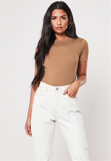 nude crew neck fitted t shirt missguided